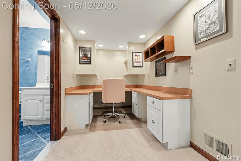 43820 Pinot Noir Drive, Sterling Heights, MI 48314 — Photo 38