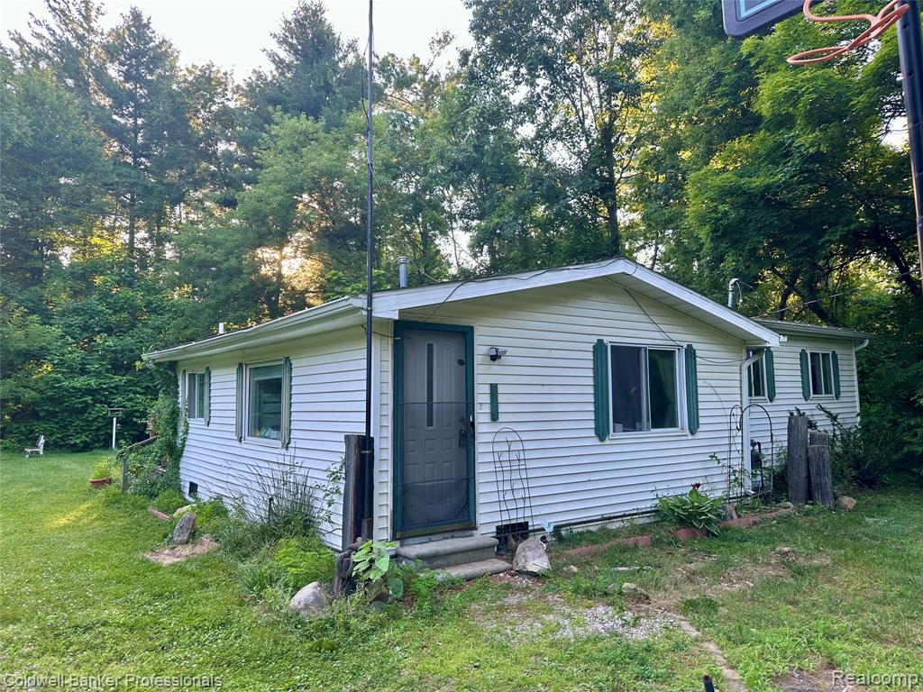 975 Boshaw Drive, Attica, MI 48412 — Photo 6