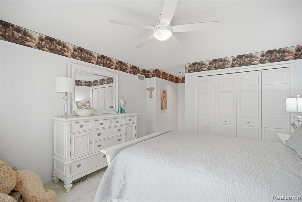 42626 Christina Drive, Sterling Heights, MI 48313 — Photo 37