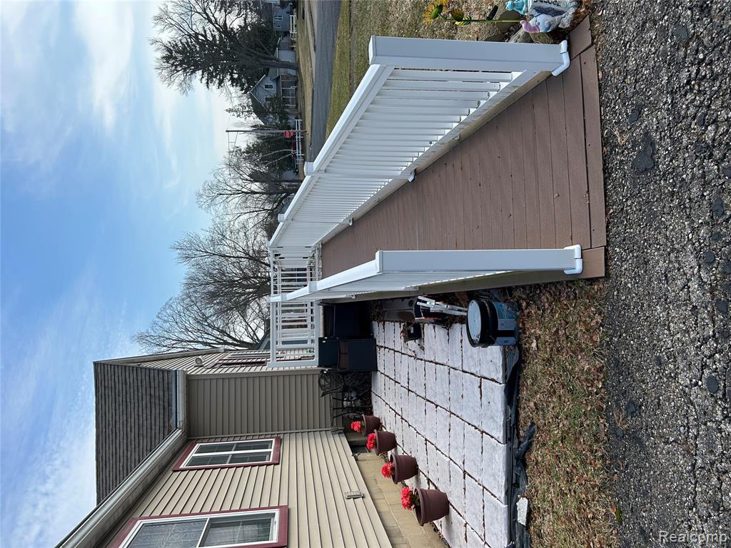 6667 Houghton Street, Cass City, MI 48726 — Photo 2