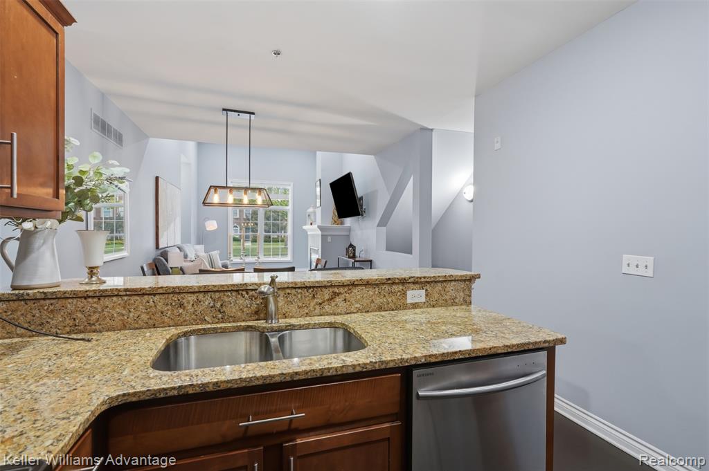 45658 S Stonewood Road, Canton, MI 48187 — Photo 13
