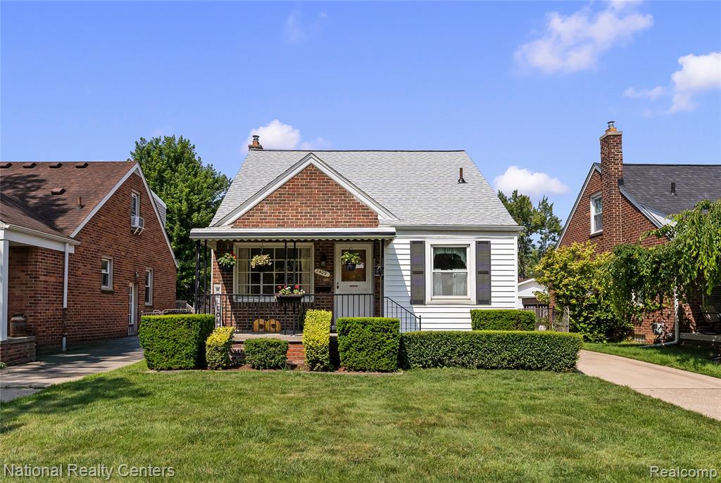 2409 N Wilson Avenue, Royal Oak, MI 48073