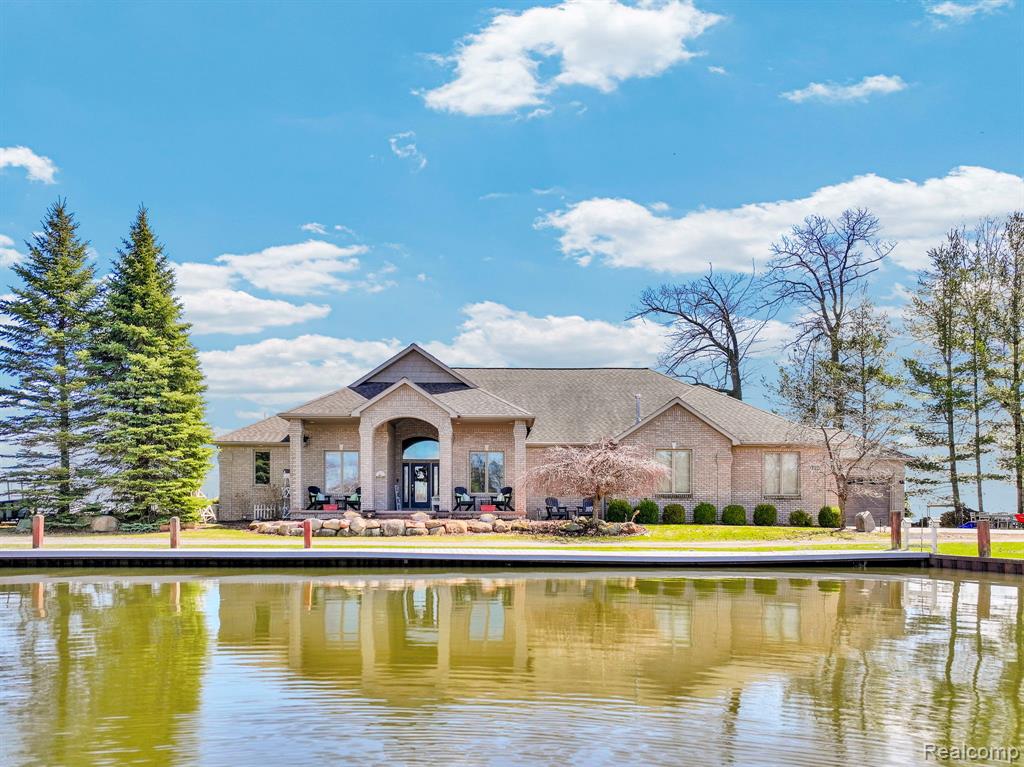 130 Whites Court, Houghton Lake, MI, 48629