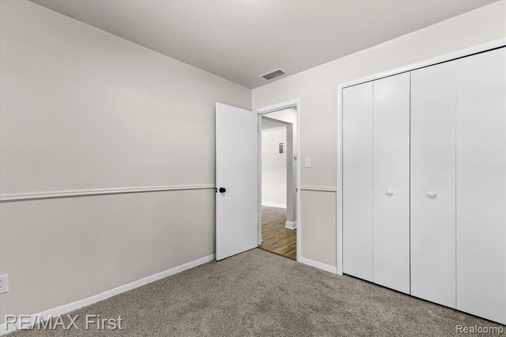 561 Andresen Court, Hazel Park, MI 48030 — Photo 14