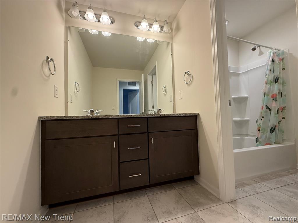 43530 Chancellor Lane, Novi, MI — Photo 16