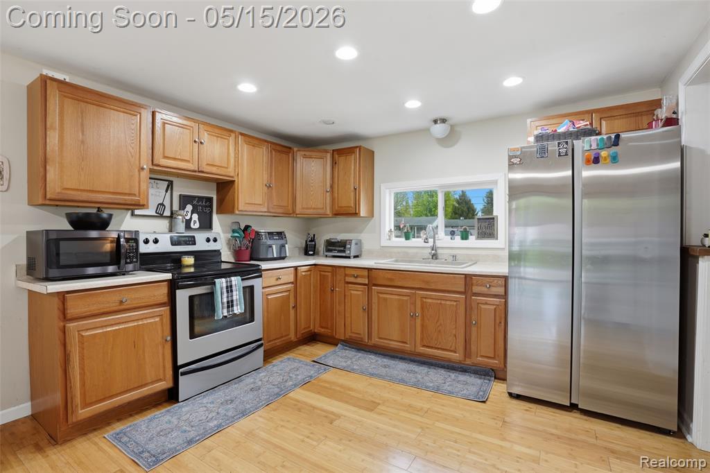 6141 Sandy Lane N, Burton, MI 48519 — Photo 13