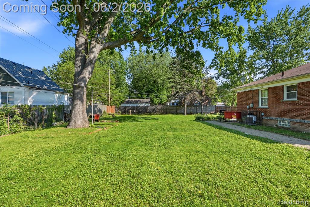 4541 Woodhall Street, Detroit, MI 48224 — Photo 19