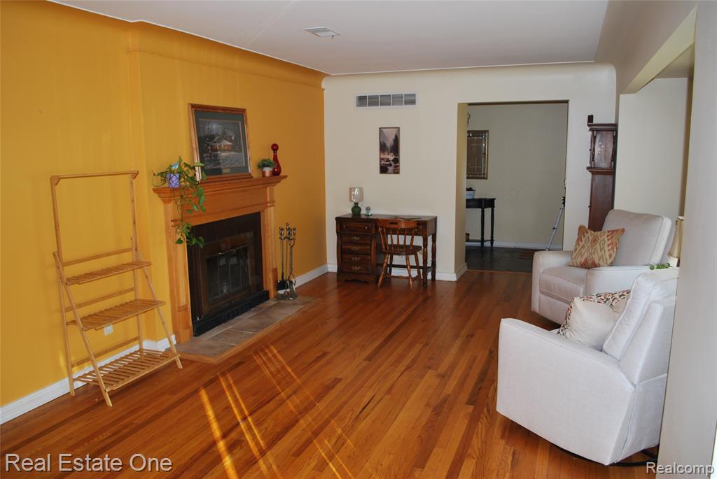 40936 Micol Drive, Plymouth, MI 48170 — Photo 9