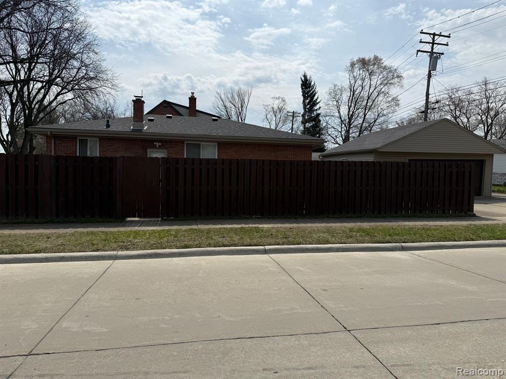5602 MADISON Street, Dearborn Heights, MI 48125 — Photo 5