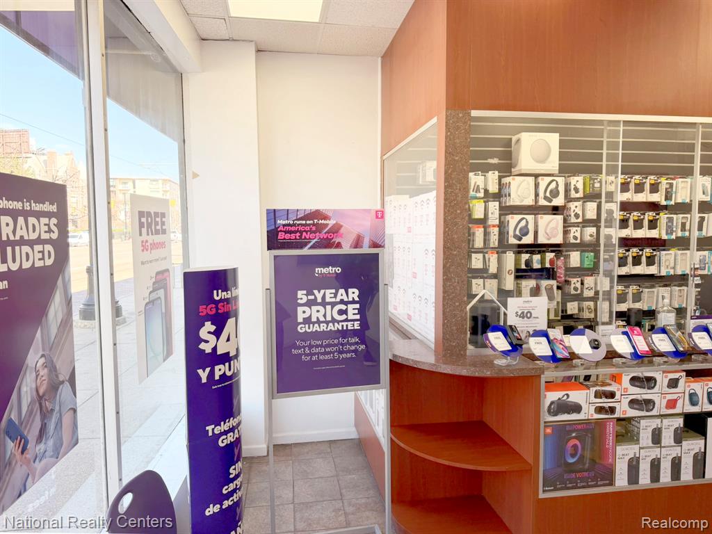 4200 Woodward Avenue, Detroit, MI 48201 — Photo 21