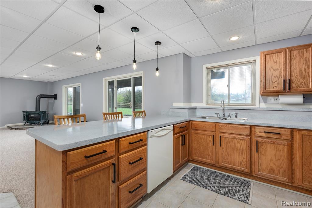 111 Oak Bark Drive, Howell, MI 48843 — Photo 37