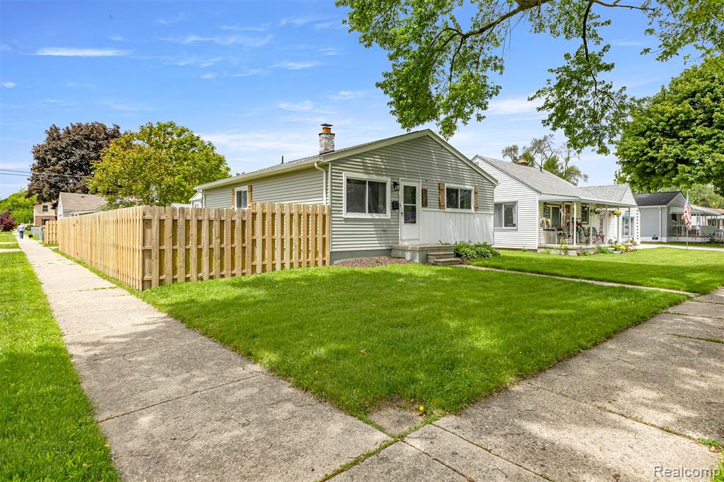 4516 Edgewood Street, Dearborn Heights, MI 48125 — front exterior