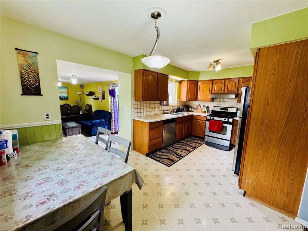33564 Vista Way Way, Fraser, MI 48026 — Photo 11