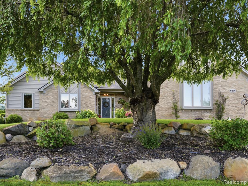 9095 Rotondo Drive, Howell, MI 48855 — Photo 38