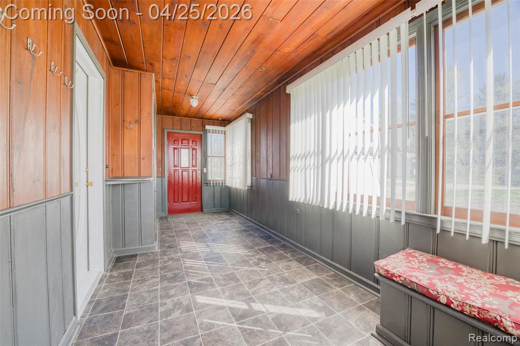 2218 Wixom Road, Commerce Twp, MI 48382 — Photo 9
