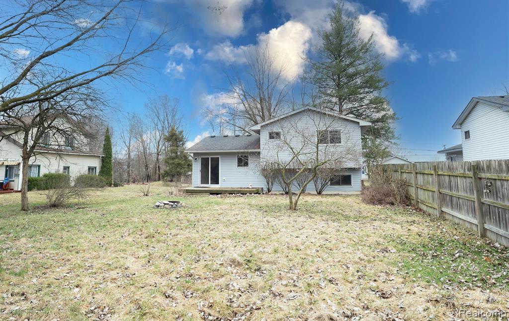 4654 Siebert Road, Waterford, MI 48328 — Photo 25