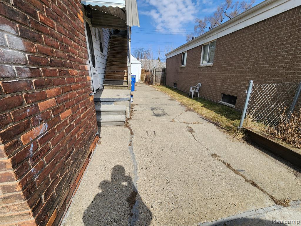 7543 PAIGE Avenue, Warren, MI 48091 — Photo 2
