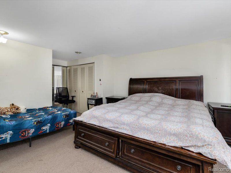 8299 KARAM Boulevard, 1, Warren, MI 48093 — Photo 9