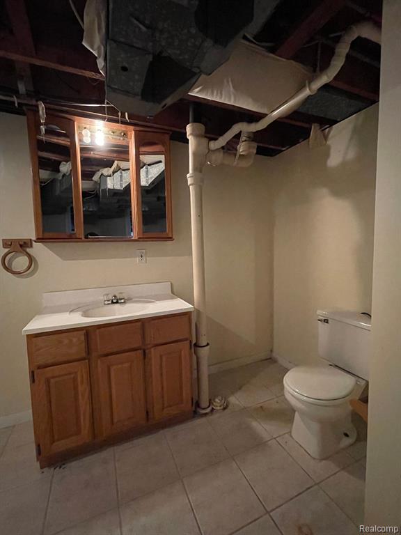 8655 RIVERDALE Street, Dearborn Heights, MI 48127 — Photo 13
