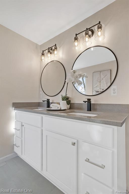 684 ABBEY, Rochester Hills, MI 48307 — Photo 34