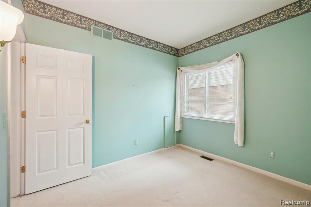 43573 E Perignon Drive N, Sterling Heights, MI 48314 — Photo 36