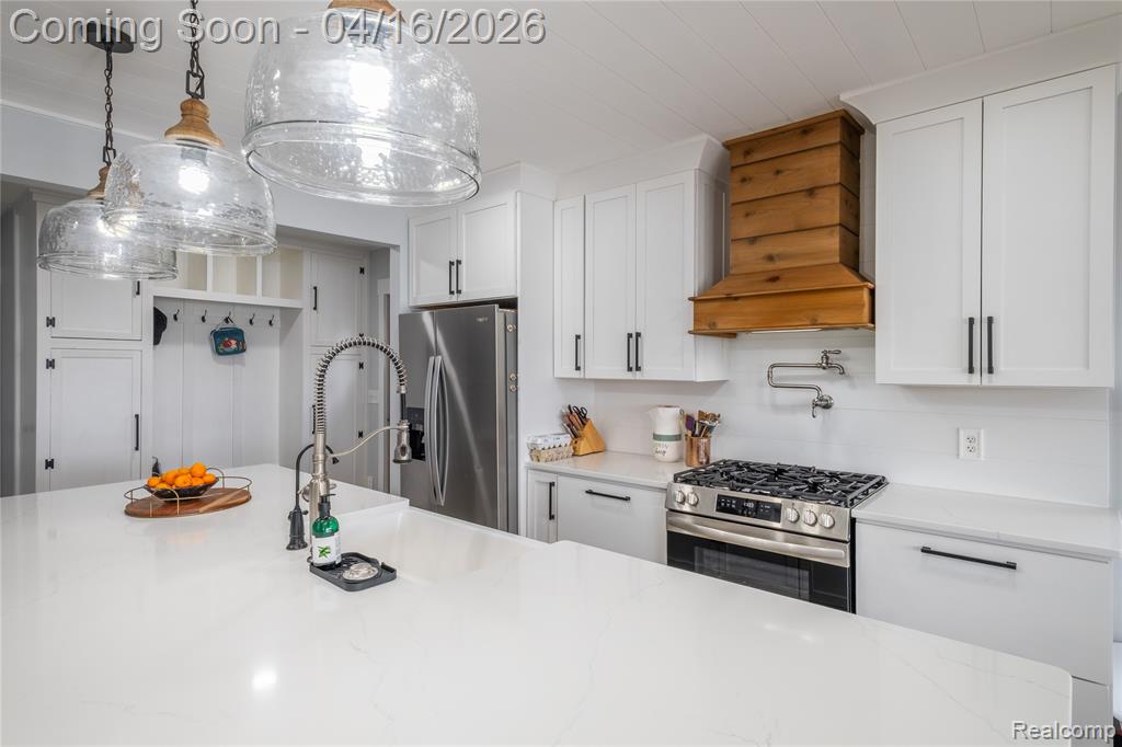 16436 Hilltop Drive, Linden, MI 48451 — Photo 11