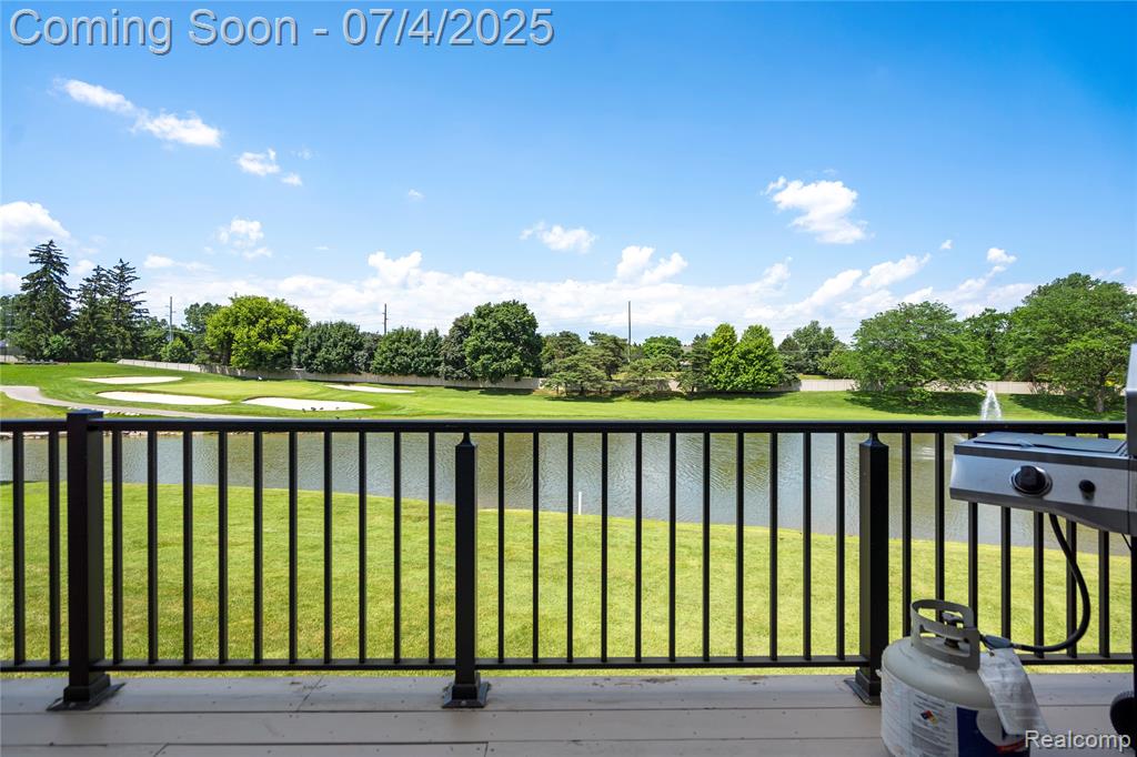 938 Brookwood Lane E, Rochester, MI 48309 — Photo 35