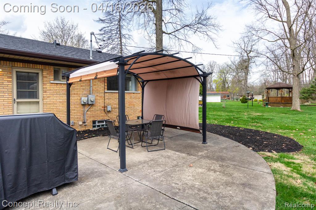 21247 Shurley Drive, Grosse Ile, MI 48138 — Photo 42
