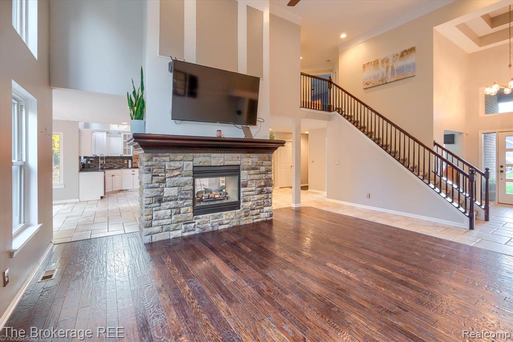 5239 Farmridge Lane, Grand Blanc, MI 48439 — Photo 8