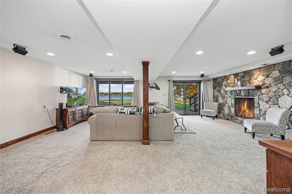 9510 Beechcrest Street, White Lake, MI — Photo 35