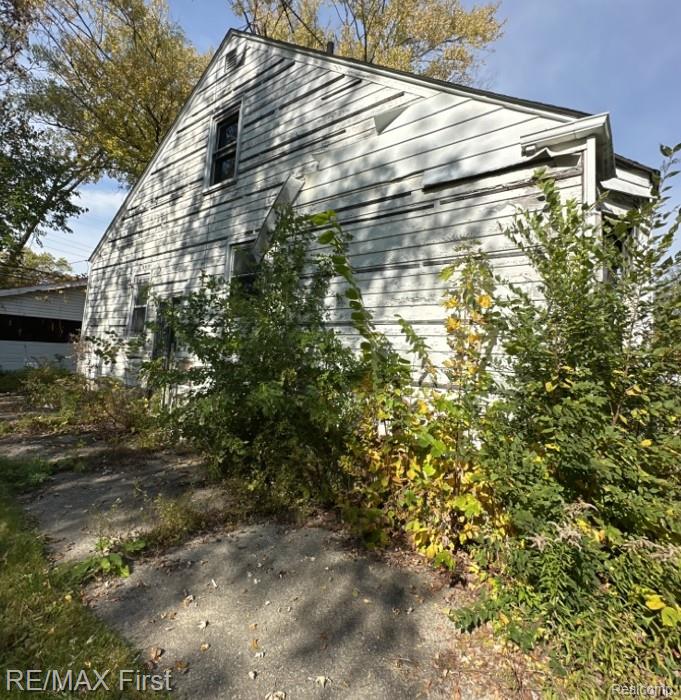 17363 Heyden Street - Photo 3