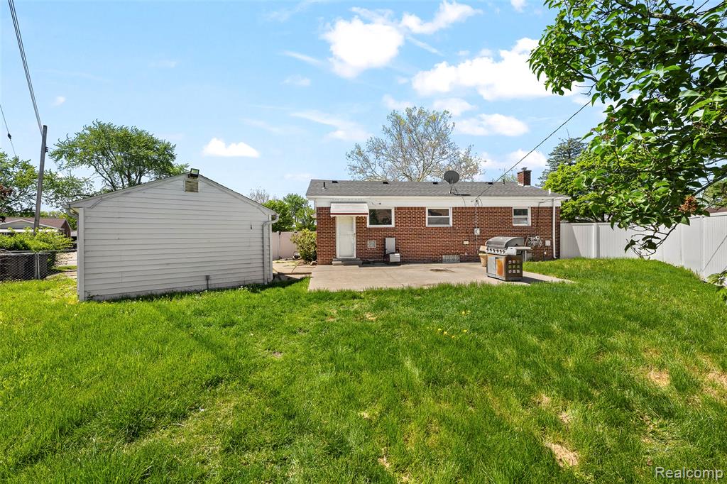 8357 Margaret Street, Taylor, MI 48180 — Photo 12