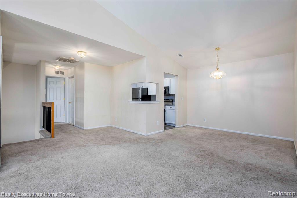 4289 BERKSHIRE, Sterling Heights, MI 48314 — Photo 9