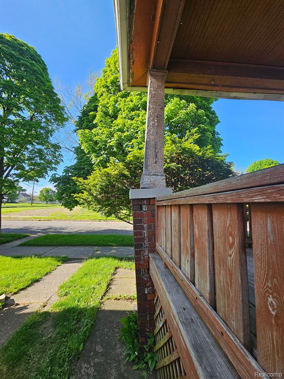 10126 WOODLAWN Street, Detroit, MI 48213 — Photo 10