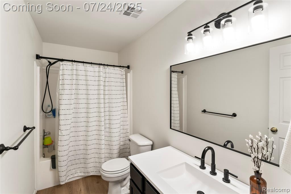 729 Amberly Dr, C, Waterford, MI 48328 — Photo 26