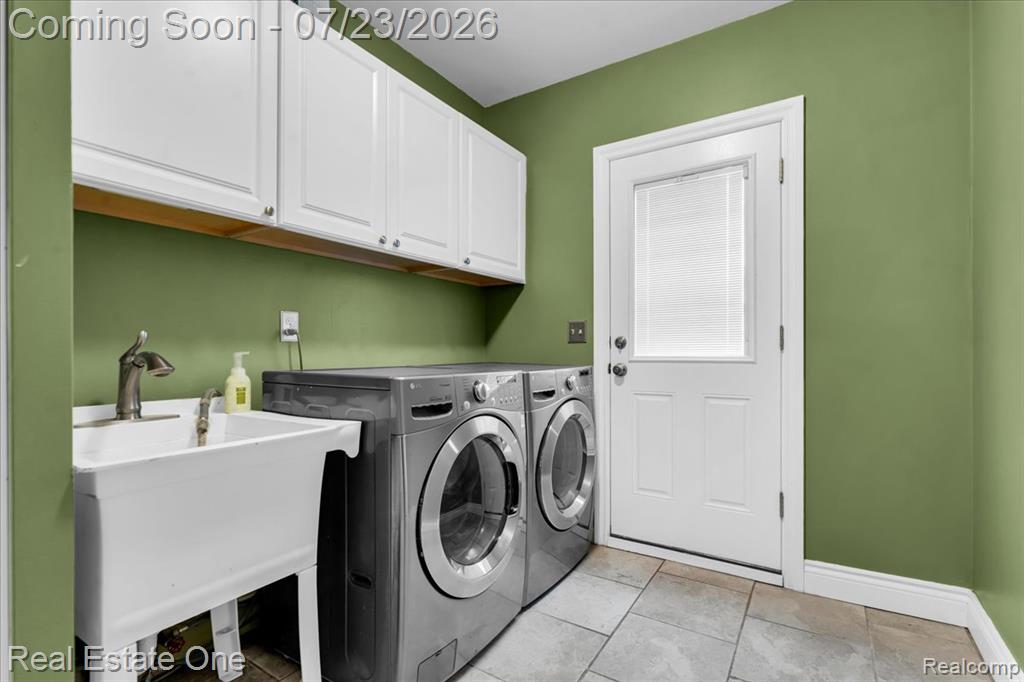 5063 Abington Drive, Troy, MI 48085 — Photo 16
