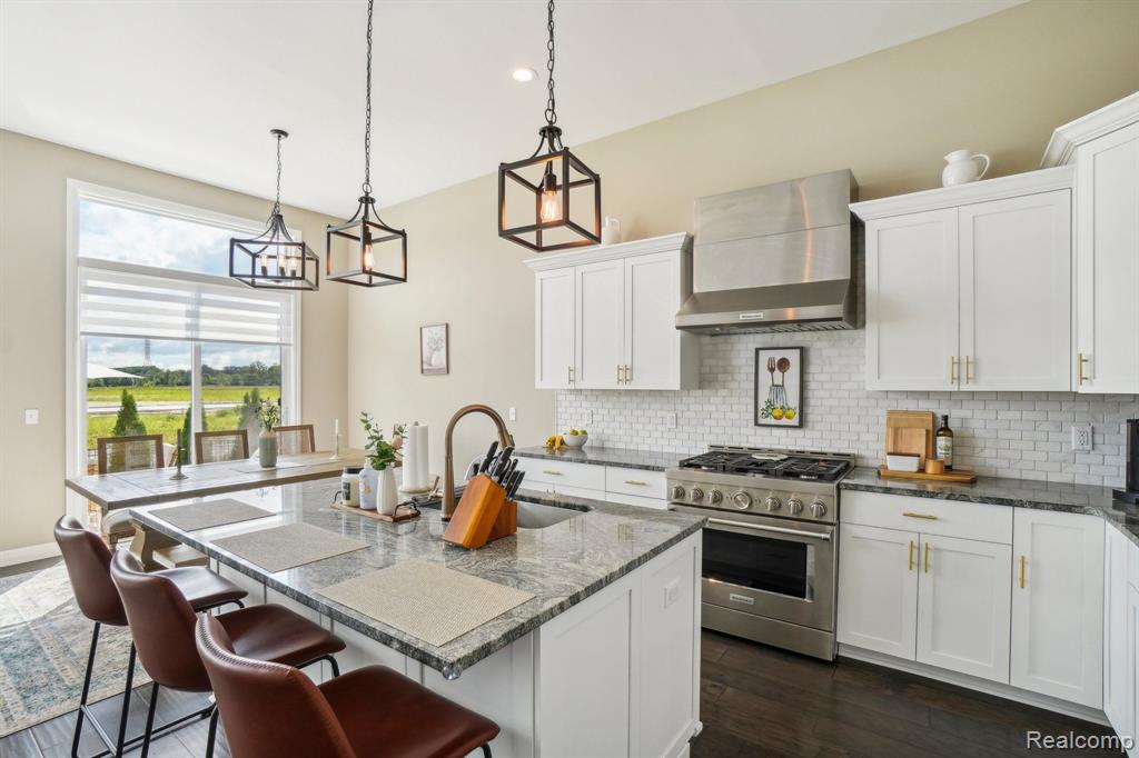 54718 LAWSON CREEK Drive, Utica, MI 48316 — Photo 14