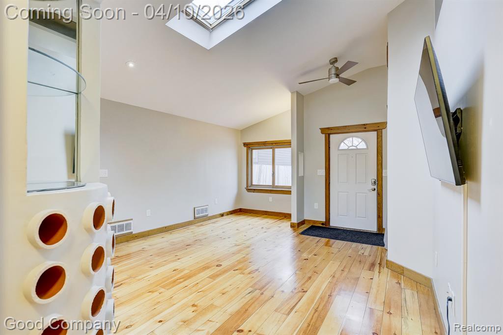 703 Gardenia Avenue, Royal Oak, MI 48067 — Photo 8
