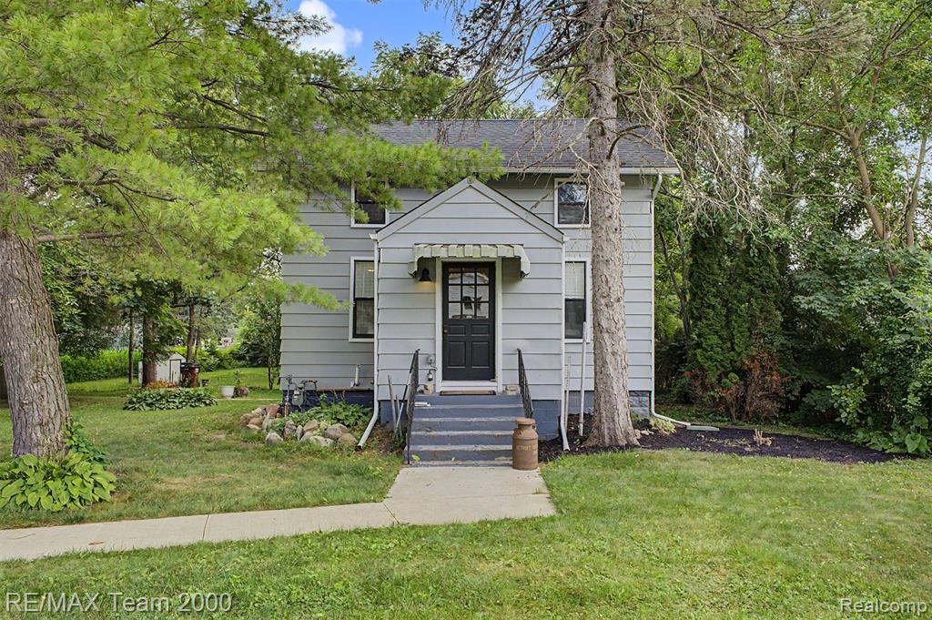 511 Ash Street, Carleton, MI 48117