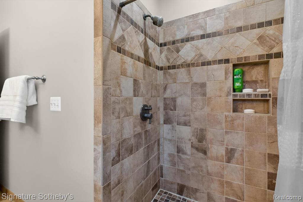 12700 Shaffer Road, Davisburg, MI 48350 — Photo 37