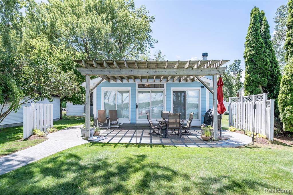 2100 N Channel Drive, MI 48028 — Photo 35