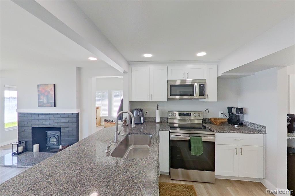 9388 DEXTER PINCKNEY, Pinckney, MI 48169 — Photo 7