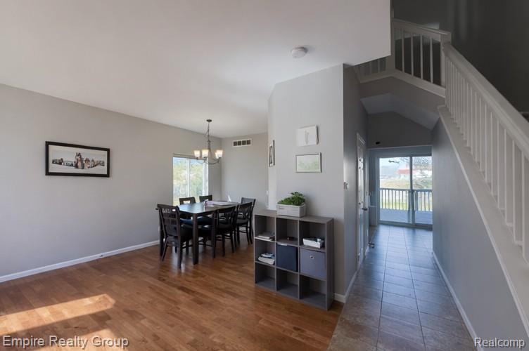 5925 Northridge Circle, Waterford, MI 48327 — Photo 6