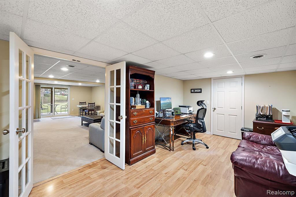 626 WOODSIDE Drive, 62, Milford, MI 48381 — Photo 36