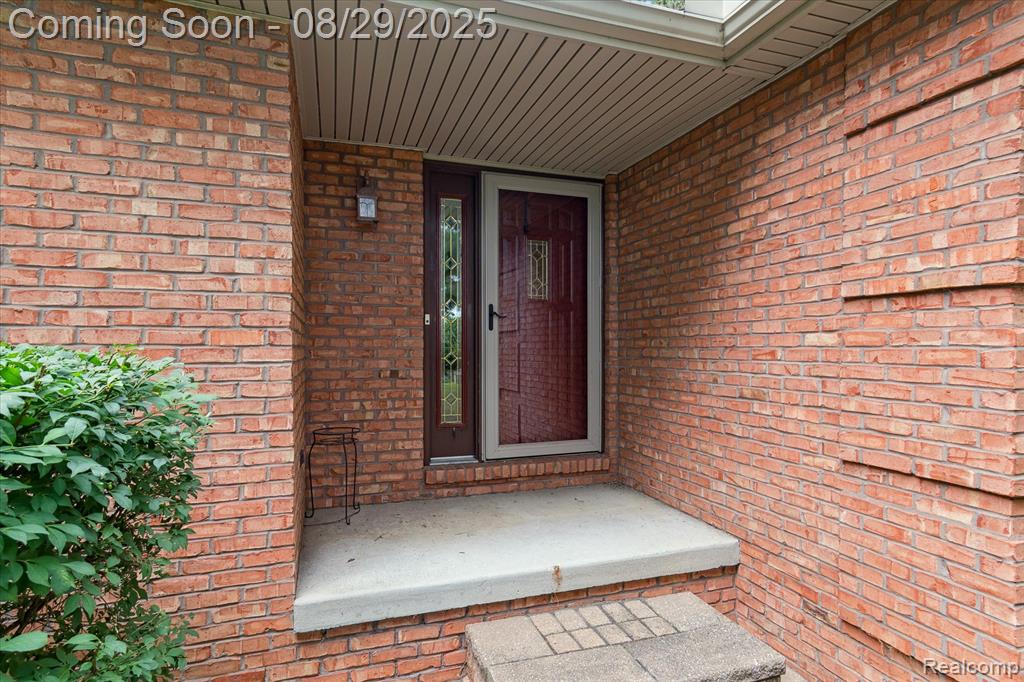 7856 N Kilkenny Drive, Brighton, MI 48116 — Photo 7