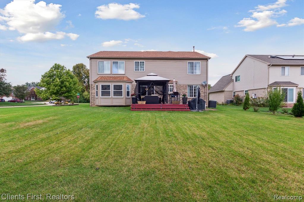 43872 N TIMBERVIEW Drive, Belleville, MI 48111 — Photo 43