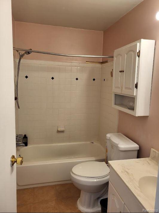 1844 Colonial Village Way, 3, Waterford, MI 48328 — Photo 11