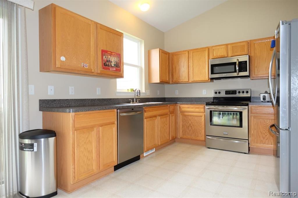 9653 Wexford Drive, Ypsilanti, MI 48198 — Photo 8
