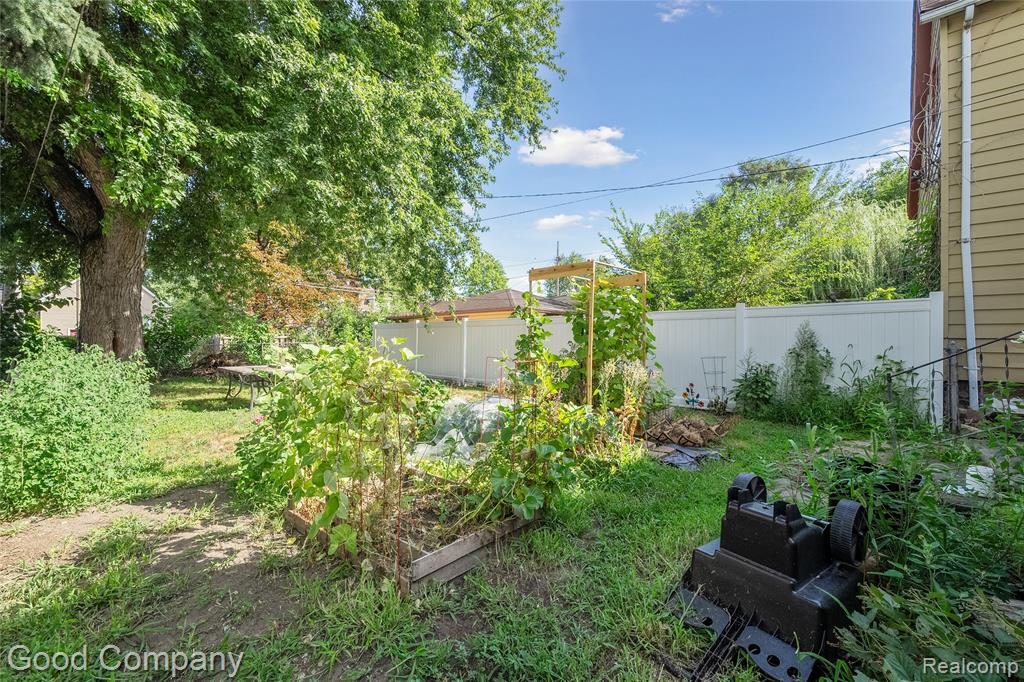 8792 Chamberlain Street, Detroit, MI 48209 — Photo 33