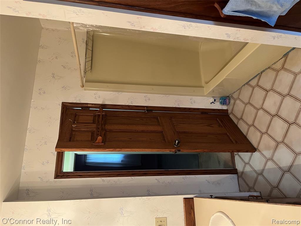 825 Illinois Street, Marysville, MI 48040 — Photo 11